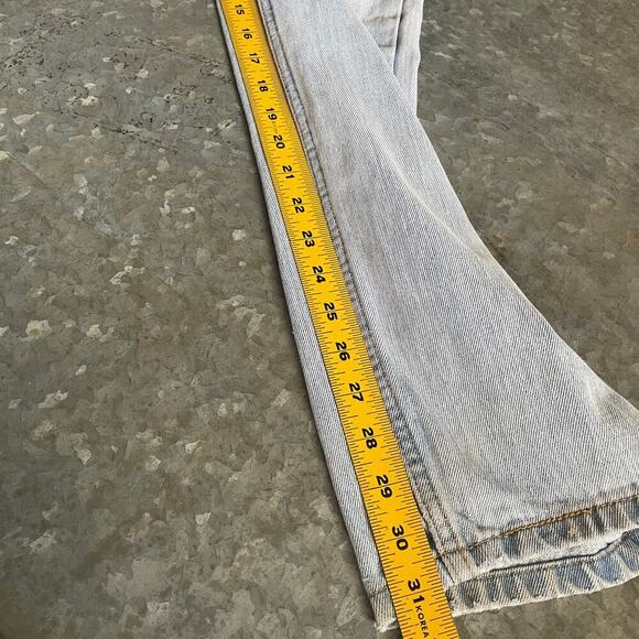 Vintage Levi's 505 Regular Fit Embroidered Denim Jeans 31x32 (31x31) Light Wash - Picture 16 of 16